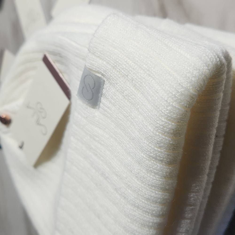 Calia Ribbed Beanie in cloud cream - Picture 1 of 5